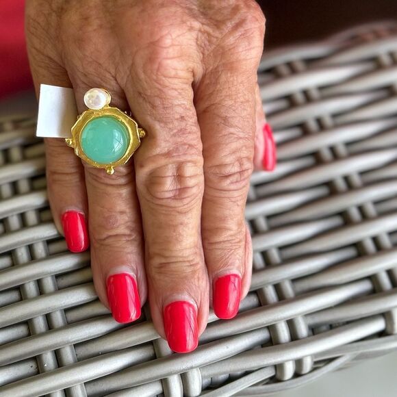 Susan Shaw Gold and Blue Ornate Ring with Turquoise Stone - Picture 7 of 9